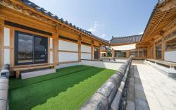 Hanok Stay Cheonwon Maeul
