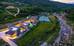 Muju Pool Villa Yellowstone