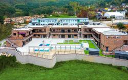 Peter Pan Kids Pool Villa