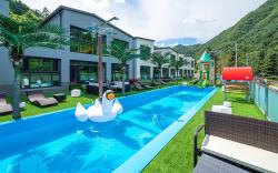 The Kids Pool Villa