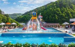 Loro Kids Pool Villa Resort