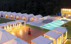 Eight Seasons Glamping