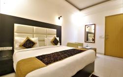 Hotel Pathway at Airport