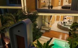Contemporary 2BR Luxury Villa with Rooftop & Pool