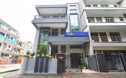 FabHotel Golf Luxury