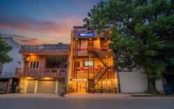 FabHotel Shyam Inn