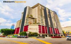 D' Majestic Residence by Emily in Town