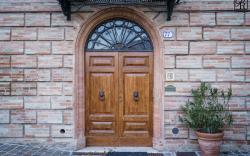 Palazzo Rossi, Historic Boutique Home in Marche