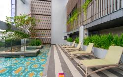 Urban Retreat Millerz Square | Pool & MRT