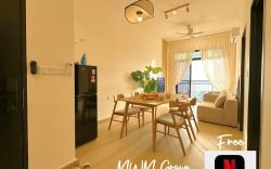 Meldrum Heights | Muji Creamy House| Walks to CIQ