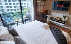 Dusit Grand Park - Modern Studio Pool View