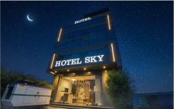 HOTEL SKY LITE