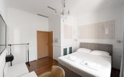 Lorenzzo Silver gate diocletians palazo 