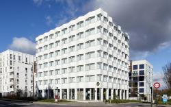 B&B HOTEL Massy Gare TGV