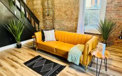 Short North - Free Parking - King Bed - Convention