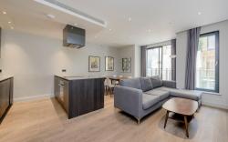 Stylish & Central 2-Bedroom Apartment