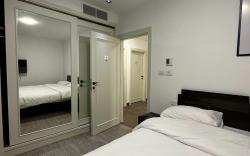 central apartment for rent 24