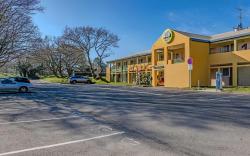 B&B HOTEL Brest Kergaradec Aeroport