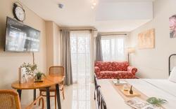 Studio with View at Royal Sentul Park By Travelio