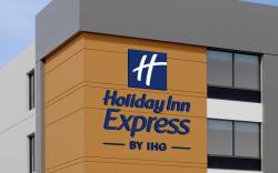 Holiday Inn Express & Suites Chicago West Oak Park By IHG