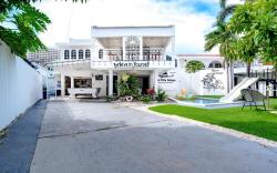 Cozy 6BR Pool Villa Close to Beach (CP6)