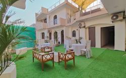 Hotel Signature Luxe Inn