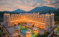 Wyndham Grand Udaipur Fateh Sagar Lake