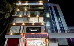 Super Townhouse Shivamogga Railway Junction Formerly Amma Residency