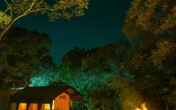 H2H- Riverside 1 Private Tent in Bir by Homeyhuts