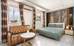 Galaxy Hotel & Apartment Near SECC