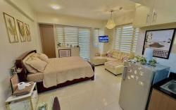 Chic Unit w/Balcony - Free wifi netflix@T3 Airport