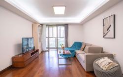 Tyms Premium 3 Bedroom 2 Bath  Walk to Metro 