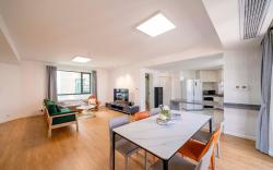 Tyms Premium 4 Bedroom Apartment 