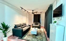 Black & White - Sukay Homestay