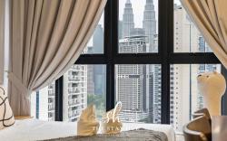 Modern Luxury Studio_KLCCview_Pool_MajesticGen213A