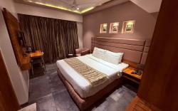 Hotel Varishtta Kopar Khairane