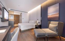 Atour Hotel Zaozhuang Municipal Government Twin Star Plaza