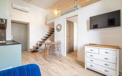 a/c Mezzanine apt 2BR/4P - Place Garibaldi