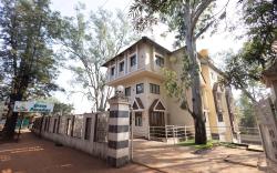 Green Paradise Hotel and Restaurant