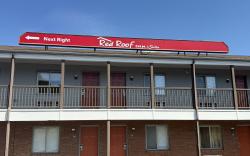 Red Roof Inn & Suites Swansea