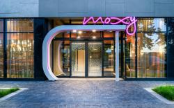 Moxy Verona