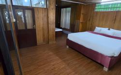 cozy 2 bedroom, 1 bathroom, 1 kitchen