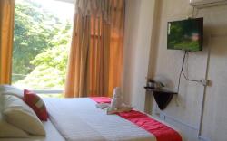 Curv Hotels minutes to Airport- Malls