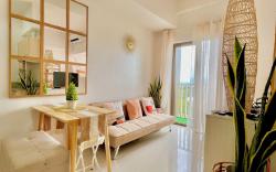 Iloilo Golden houR Getaway | WV Towers Condo