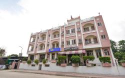 FabHotel Rajlaxmi Palace - Sindhi canmp bus stand,Ashok Vihar metro station