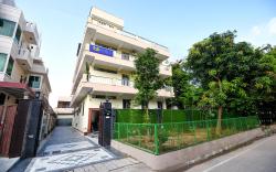 FabHotel Sai Village