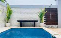 Surfside Studio Villa