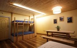 Hari Mang Imm 6 Bed-Dorm_Mountain View_Darjeeling