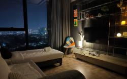 Expressionz A1202 2BR KLCC by Laze Home