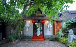 Laan Mai Fai Chang Resort